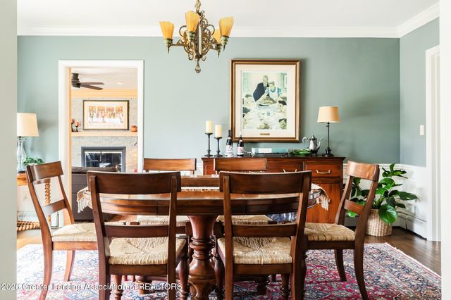 937 Roxburgh Avenue, East Lansing, MI 48823