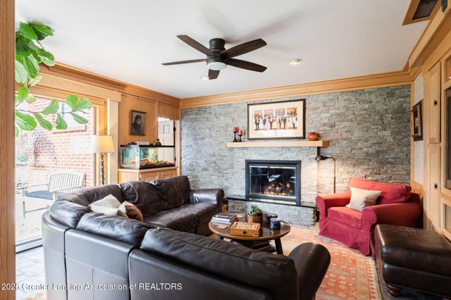 937 Roxburgh Avenue, East Lansing, MI 48823