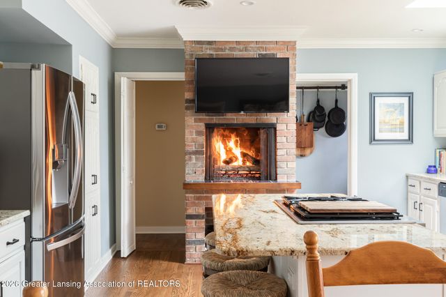 937 Roxburgh Avenue, East Lansing, MI 48823