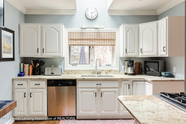 937 Roxburgh Avenue, East Lansing, MI 48823