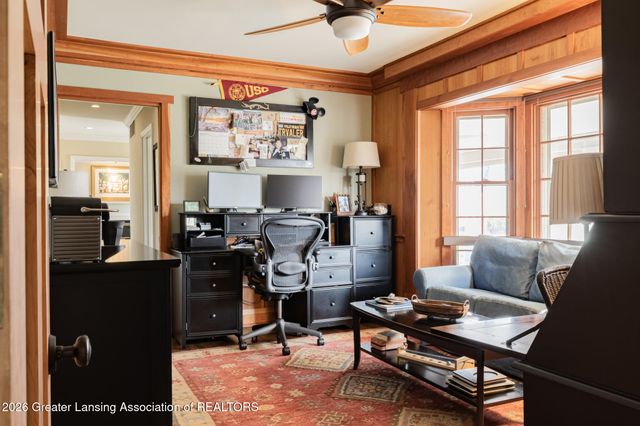 937 Roxburgh Avenue, East Lansing, MI 48823