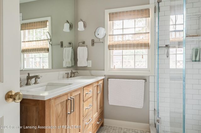 937 Roxburgh Avenue, East Lansing, MI 48823