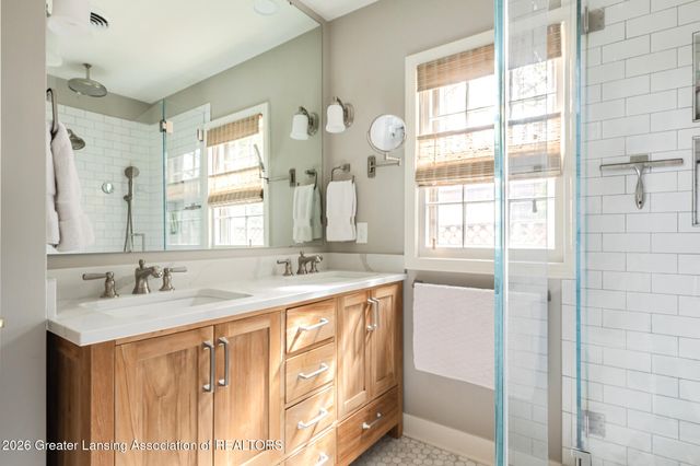 937 Roxburgh Avenue, East Lansing, MI 48823