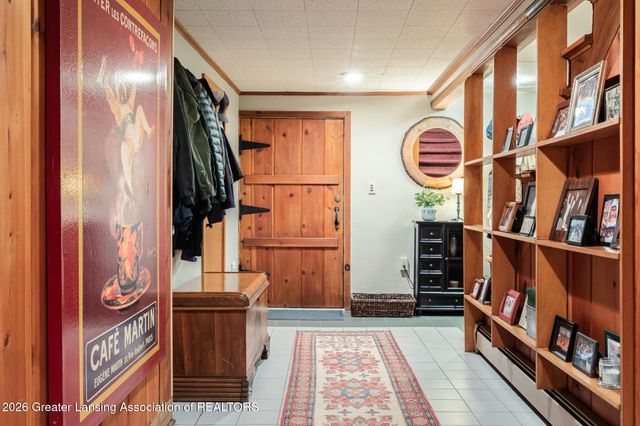 937 Roxburgh Avenue, East Lansing, MI 48823