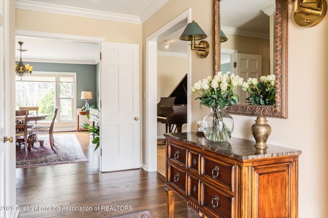 937 Roxburgh Avenue, East Lansing, MI 48823