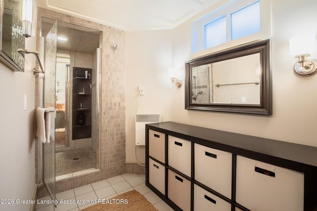 937 Roxburgh Avenue, East Lansing, MI 48823