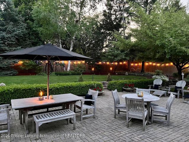 937 Roxburgh Avenue, East Lansing, MI 48823