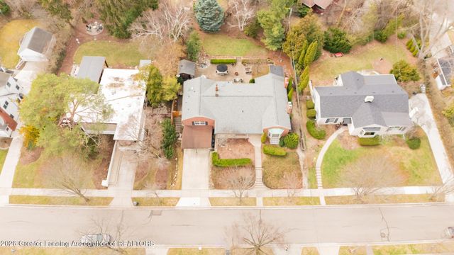 937 Roxburgh Avenue, East Lansing, MI 48823