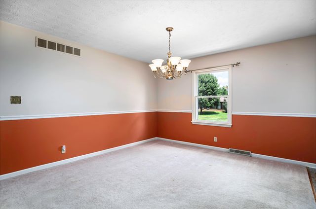 206 Dove Park, Versailles, KY 40383