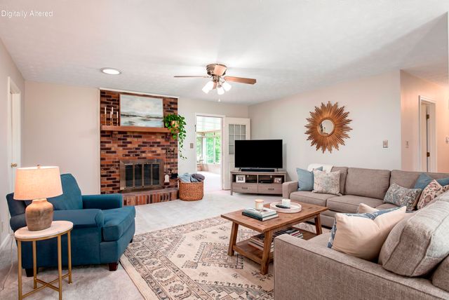 206 Dove Park, Versailles, KY 40383