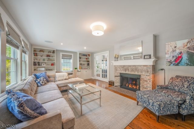 114 Coleman Ave, Chatham Boro, NJ 07928