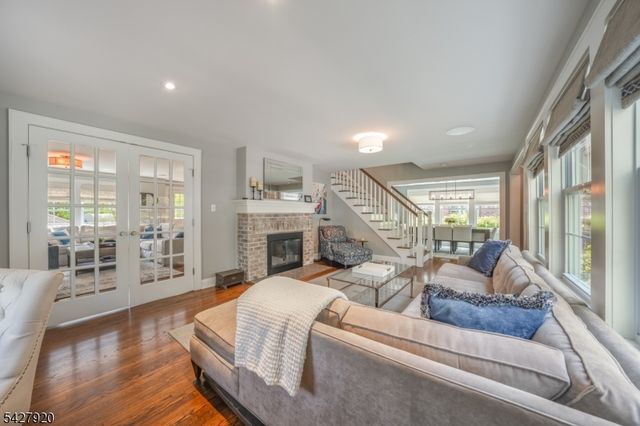 114 Coleman Ave, Chatham Boro, NJ 07928