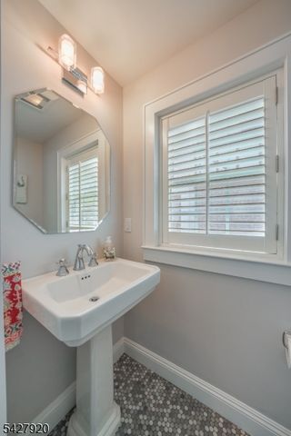 114 Coleman Ave, Chatham Boro, NJ 07928