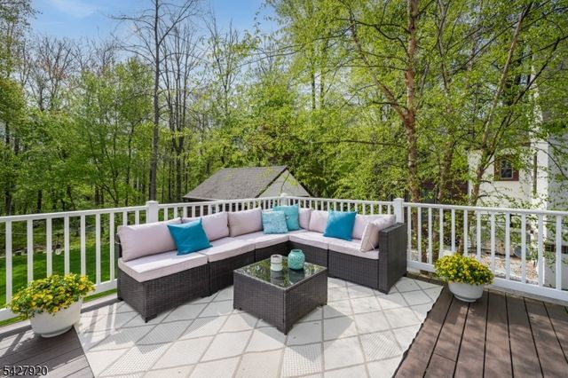 114 Coleman Ave, Chatham Boro, NJ 07928