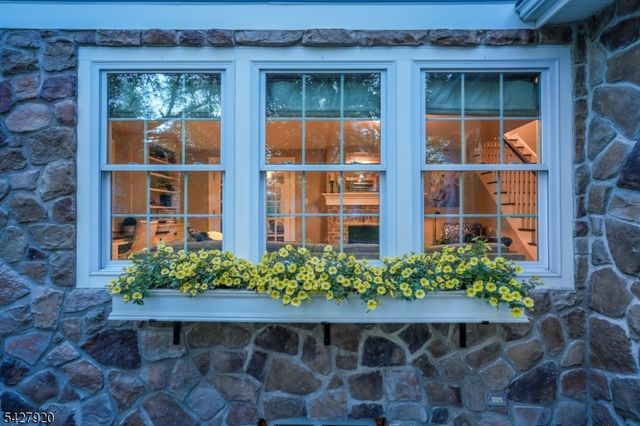 114 Coleman Ave, Chatham Boro, NJ 07928