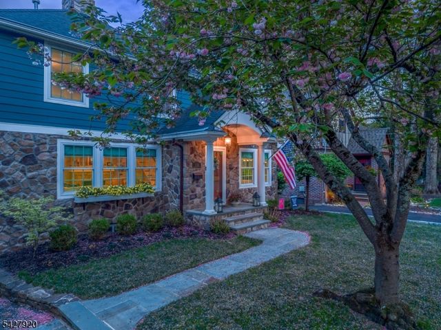 114 Coleman Ave, Chatham Boro, NJ 07928