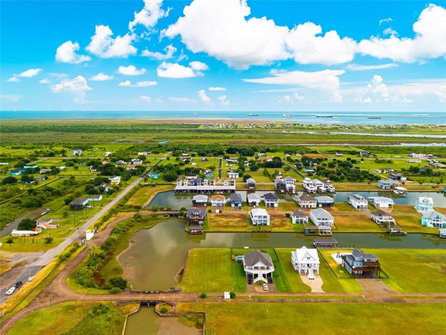 2112 Laguna Harbor Estate Boulevard, Port Bolivar, TX 77650