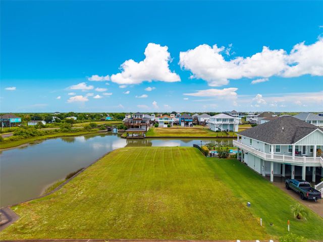 2112 Laguna Harbor Estate Boulevard, Port Bolivar, TX 77650