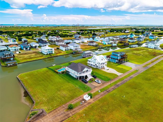 2112 Laguna Harbor Estate Boulevard, Port Bolivar, TX 77650
