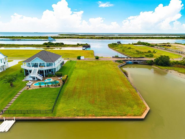 2112 Laguna Harbor Estate Boulevard, Port Bolivar, TX 77650