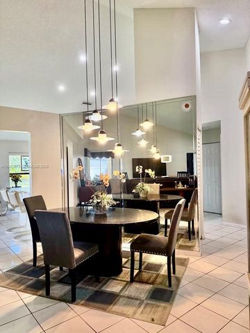 5796 SW 89th Way, Cooper City, FL 33328