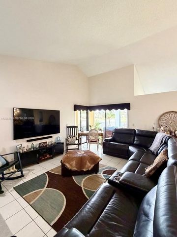 5796 SW 89th Way, Cooper City, FL 33328