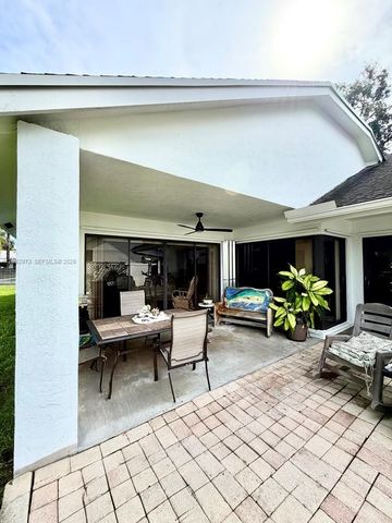 5796 SW 89th Way, Cooper City, FL 33328