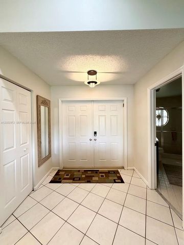 5796 SW 89th Way, Cooper City, FL 33328