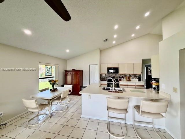 5796 SW 89th Way, Cooper City, FL 33328