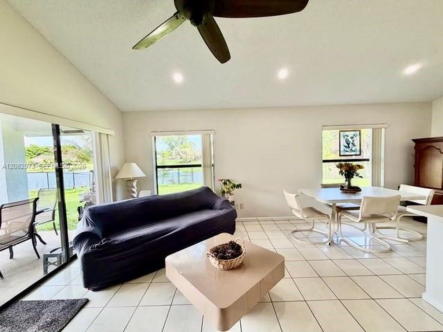5796 SW 89th Way, Cooper City, FL 33328