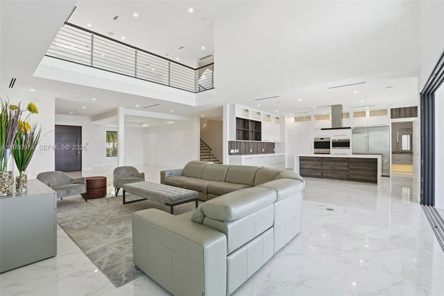 5735 Riverside Dr, Cape Coral, FL 33904