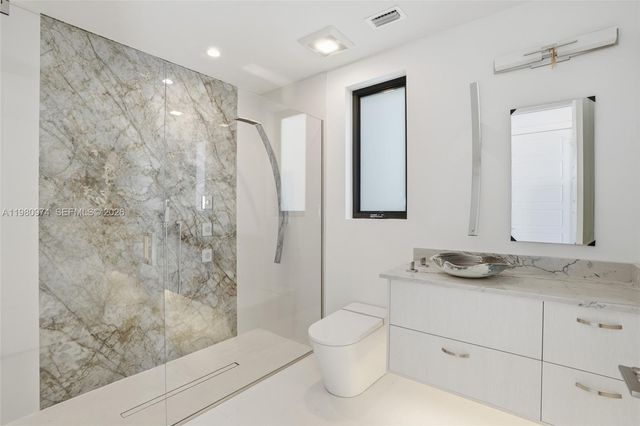 5735 Riverside Dr, Cape Coral, FL 33904