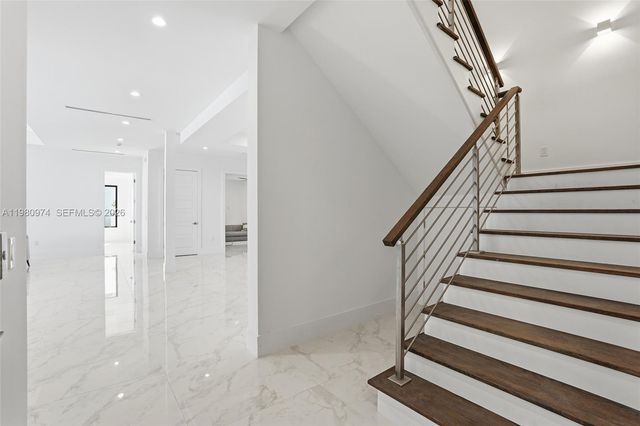 5735 Riverside Dr, Cape Coral, FL 33904