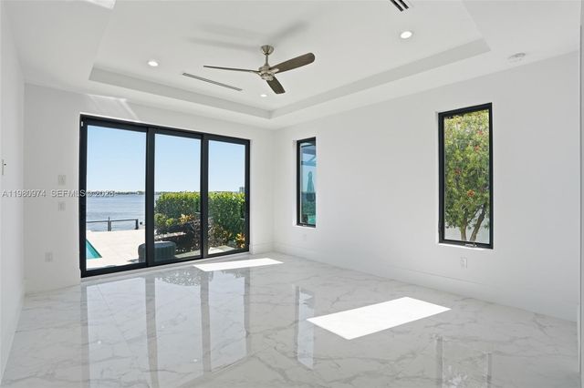 5735 Riverside Dr, Cape Coral, FL 33904