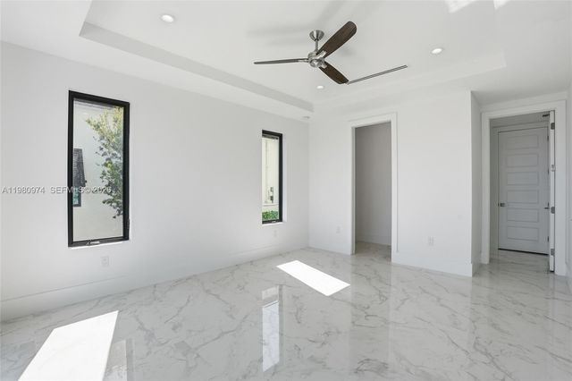 5735 Riverside Dr, Cape Coral, FL 33904