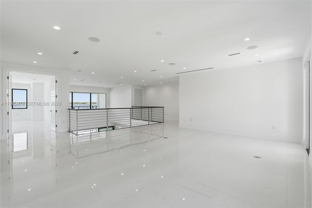 5735 Riverside Dr, Cape Coral, FL 33904