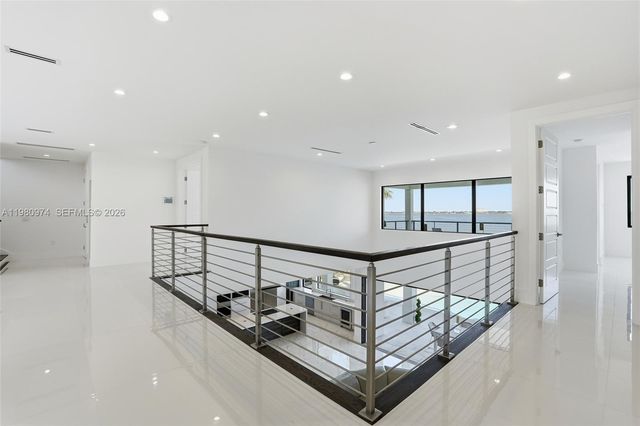 5735 Riverside Dr, Cape Coral, FL 33904