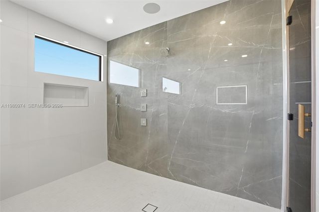 5735 Riverside Dr, Cape Coral, FL 33904