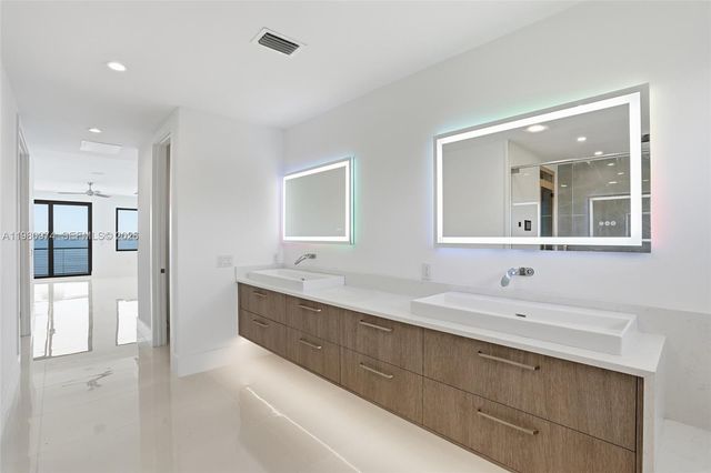 5735 Riverside Dr, Cape Coral, FL 33904