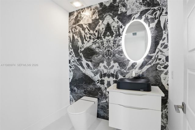 5735 Riverside Dr, Cape Coral, FL 33904