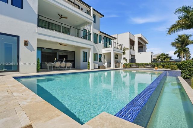 5735 Riverside Dr, Cape Coral, FL 33904