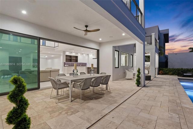 5735 Riverside Dr, Cape Coral, FL 33904