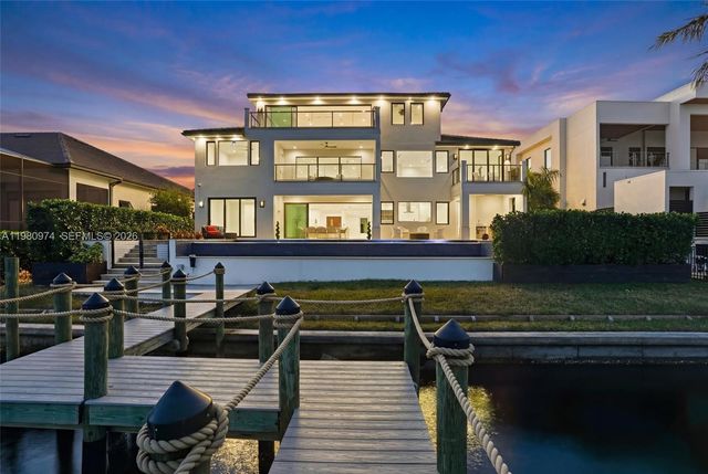 5735 Riverside Dr, Cape Coral, FL 33904