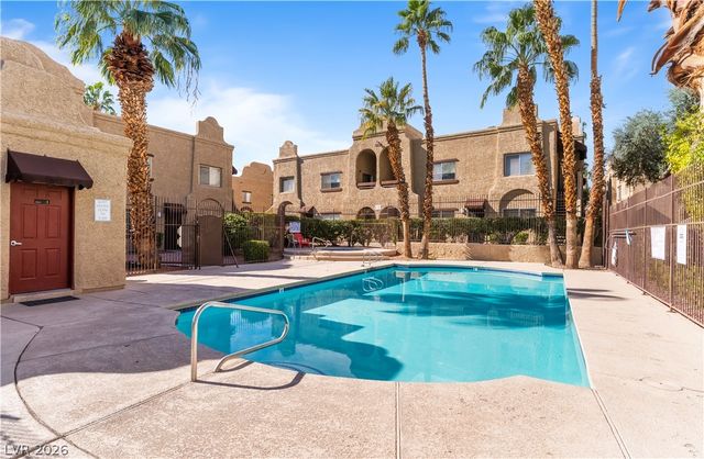 5191 Pioneer Avenue 204, Las Vegas, NV 89146