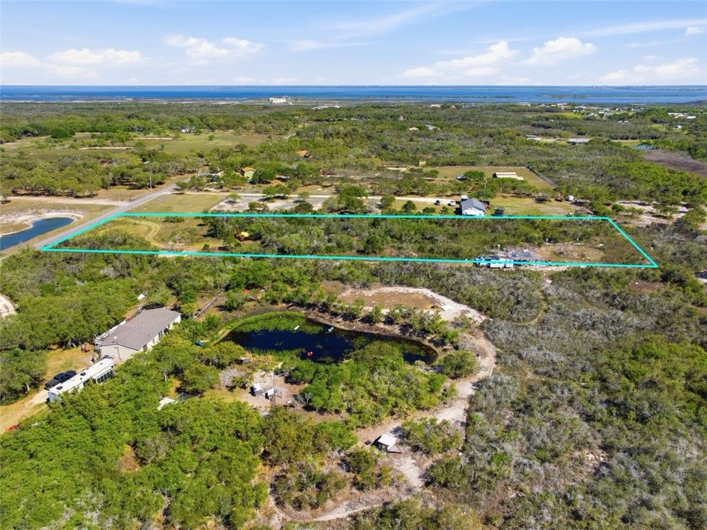 811 W Moore Ave, Aransas Pass, TX 78336 — photo 5