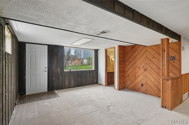 143 Burncoate Drive, Unincorporated, MO 63129