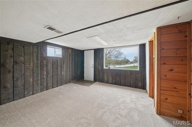 143 Burncoate Drive, Unincorporated, MO 63129