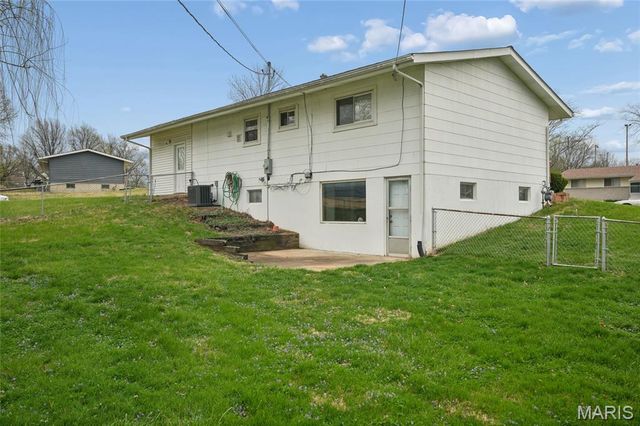 143 Burncoate Drive, Unincorporated, MO 63129