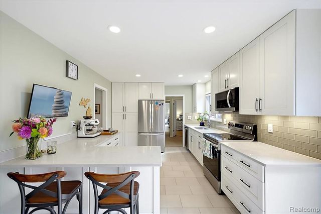 4125 Yorba Linda Boulevard, Royal Oak, MI 48073
