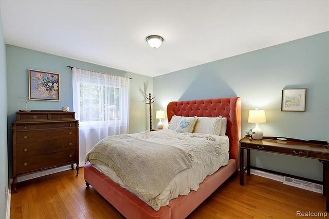 4125 Yorba Linda Boulevard, Royal Oak, MI 48073